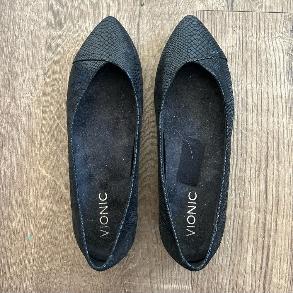Vionic Gem Caballo Black Snake Shimmer Metallic Ballet Pointed Toe Flats 7